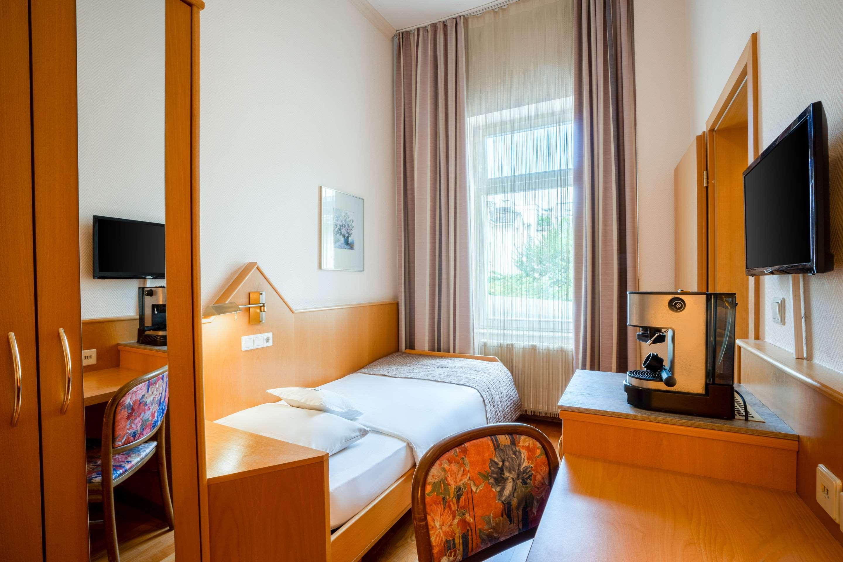 Komfort Hotel Am Kurpark Bad Homburg vor der Hoehe Exterior photo
